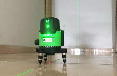 Nên chọn mua máy cân bằng laser loại tia xanh hay tia đỏ tốt
